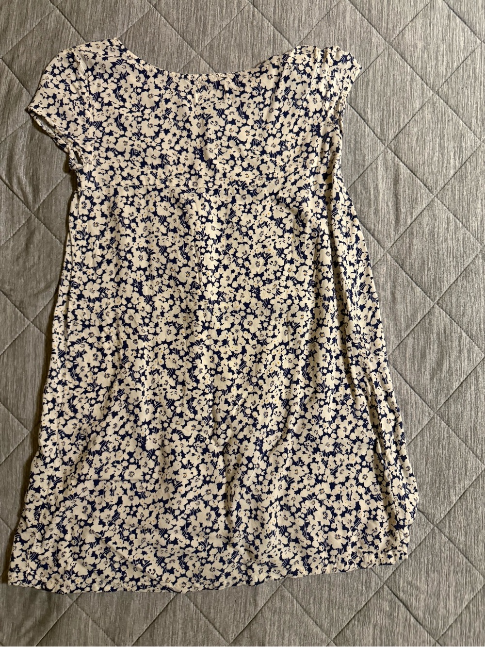 Old Navy White and Navy Floral Casual Dress - Picture 6 of 6